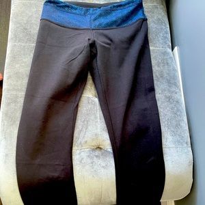 Like new Lululemon reversible leggings